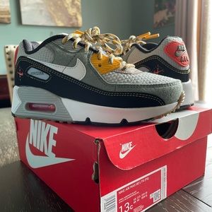 Kids Nike Air Max 90 LTR. New w/box.